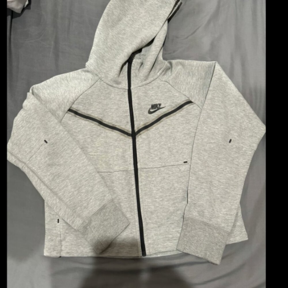 Nike Tech Fleece - image 1